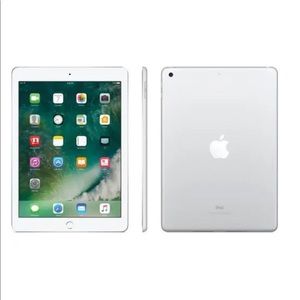 iPad 9.7-Inch 5th Gen Wi-Fi Silver Unlocked